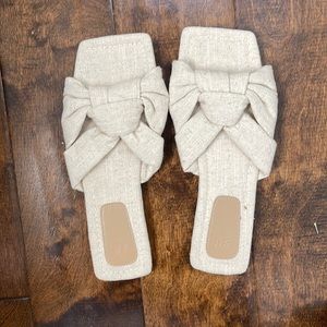 H&M Light beige slides